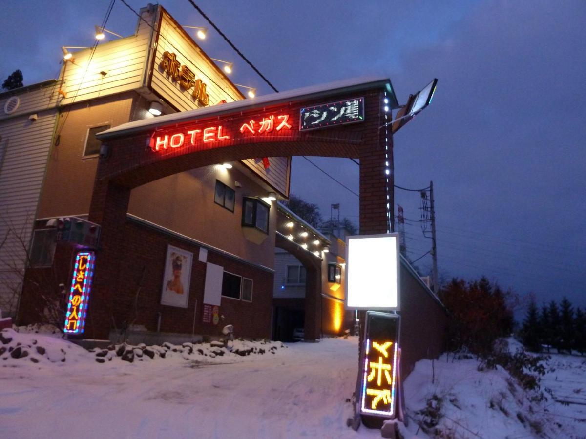 Hotel Vegas (Adults Only) Сапоро Екстериор снимка