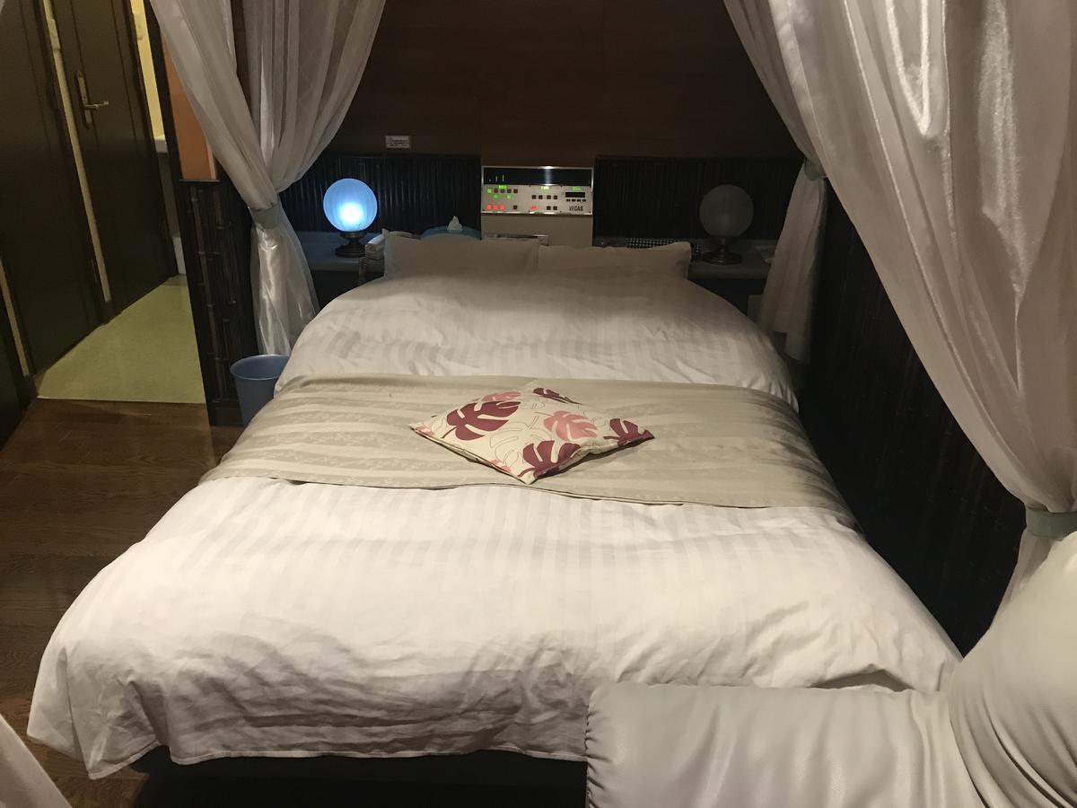 Hotel Vegas (Adults Only) Сапоро Екстериор снимка